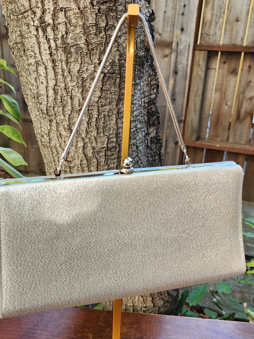 Vintage Metallic Silver Shimmer Evening Bag Kiss Lock Chain Strap Clutch
